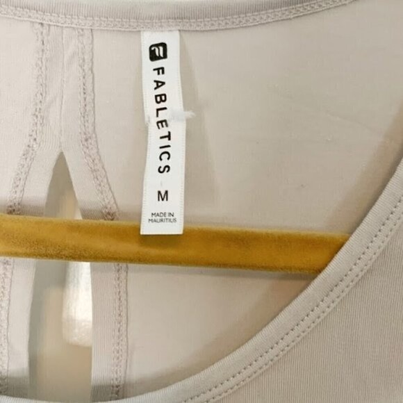 Fabletics Open Back Grey Athletic Workout Gym Sleeveless Lightweight Shirt - Picture 5 of 13